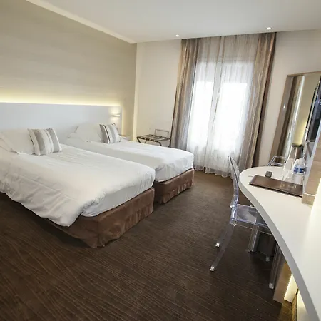 Hotel Western Premier De Galles 4*